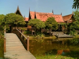 เรือนขุนช้าง สุพรรณบุรี